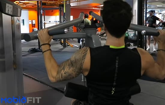 Lat Pull Down