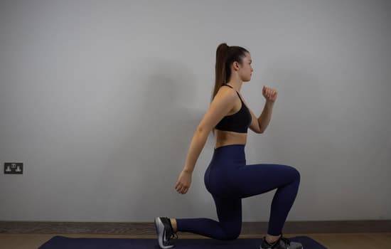 32 Forward Lunge